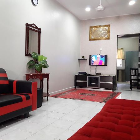 Homestay Bahau Jempol Exterior foto